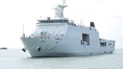KRI Semarang Angkut 1.200 Pemudik dari Bangka Belitung